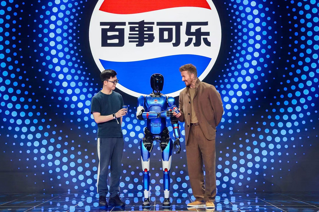  K8凯发机器人携手百事中国共创“百事蓝宝” 共燃渴望新章